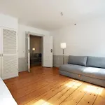 Rosengarden 8, 2 Sal